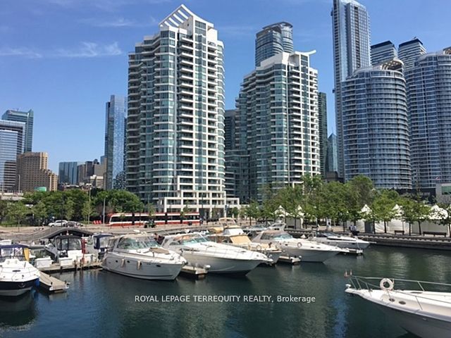 1202 - 228 Queens Quay W