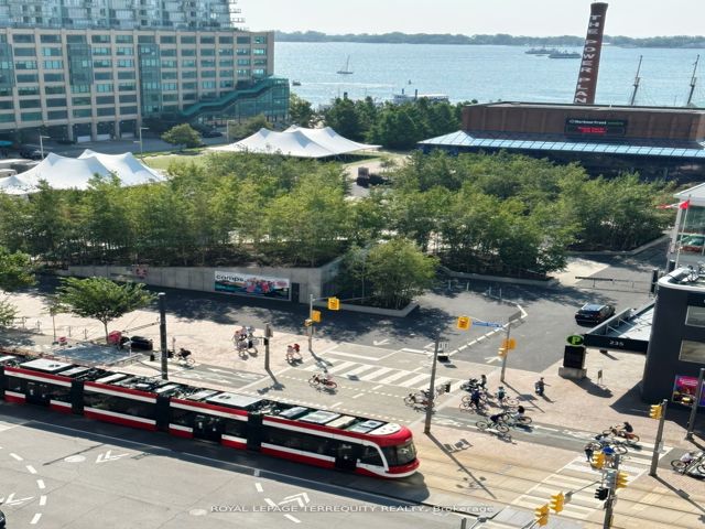 1202 - 228 Queens Quay W