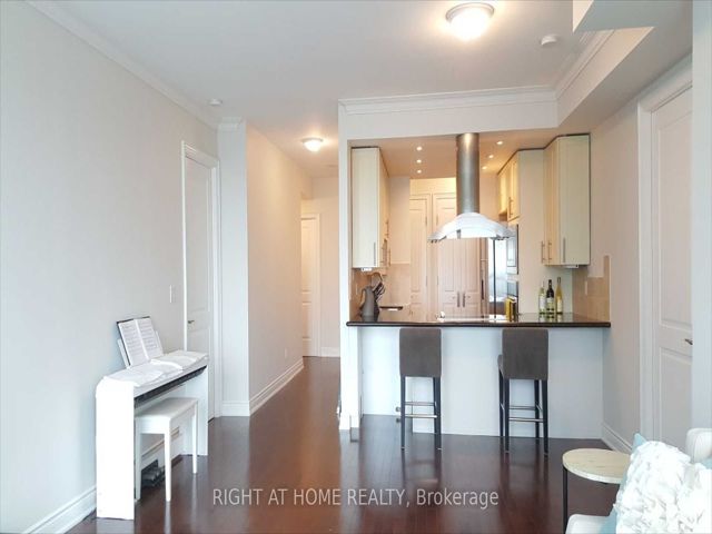 4203 - 761 Bay St