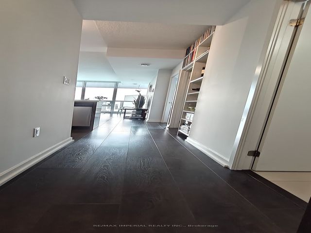 317 - 62 Forest Manor Rd