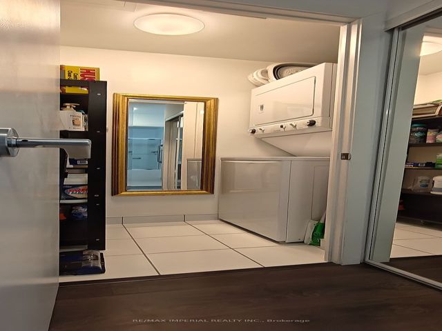 317 - 62 Forest Manor Rd