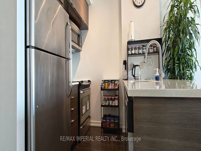 317 - 62 Forest Manor Rd