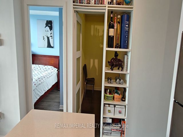 317 - 62 Forest Manor Rd