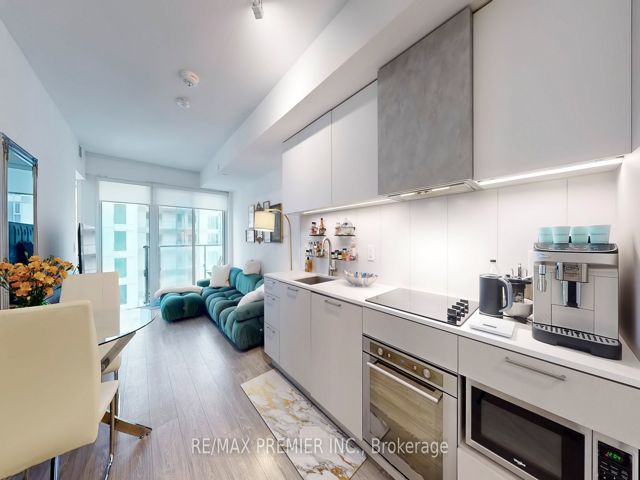 3203 - 19 Western Battery Rd