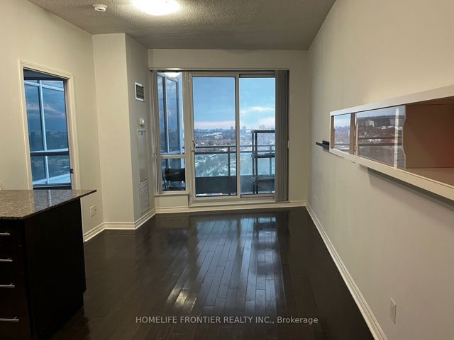 1712 - 18 Holmes Ave