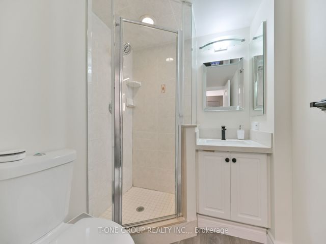 901 - 5418 Yonge St