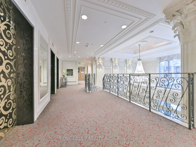 901 - 5418 Yonge St