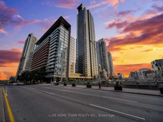 711 - 4K Spadina Ave