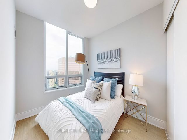 PH 24 - 25 Greenview Ave