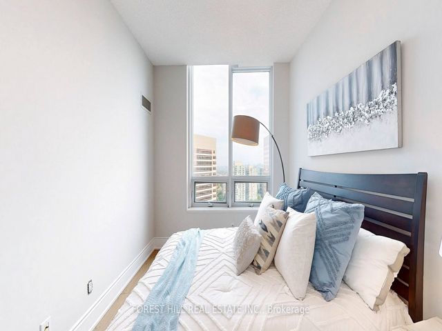 PH 24 - 25 Greenview Ave