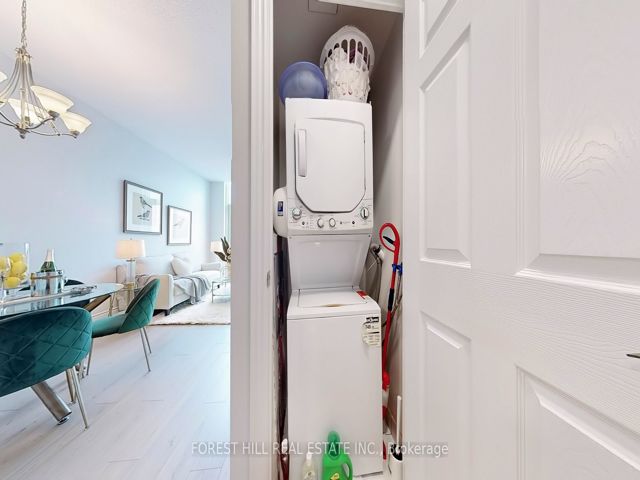 PH 24 - 25 Greenview Ave