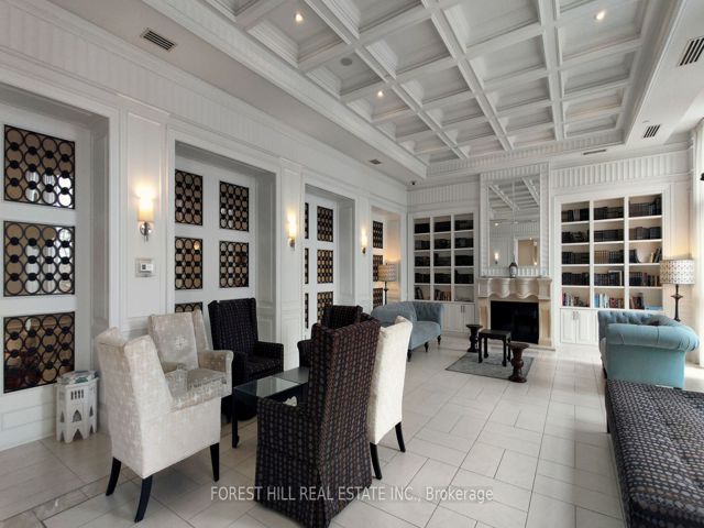 PH 24 - 25 Greenview Ave