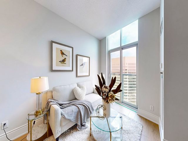 PH 24 - 25 Greenview Ave