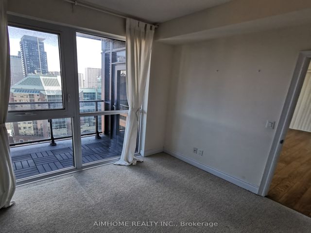 1902 - 28 Ted Rogers Way
