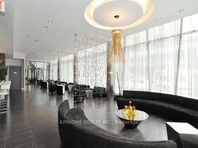 1902 - 28 Ted Rogers Way