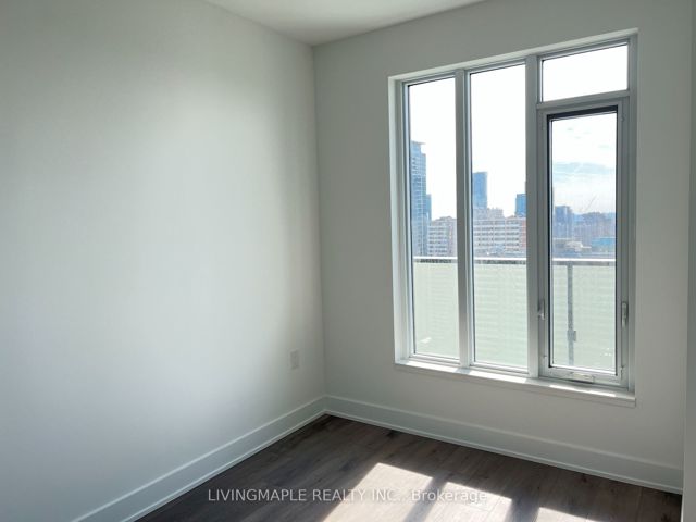 2709 - 575 Bloor St E