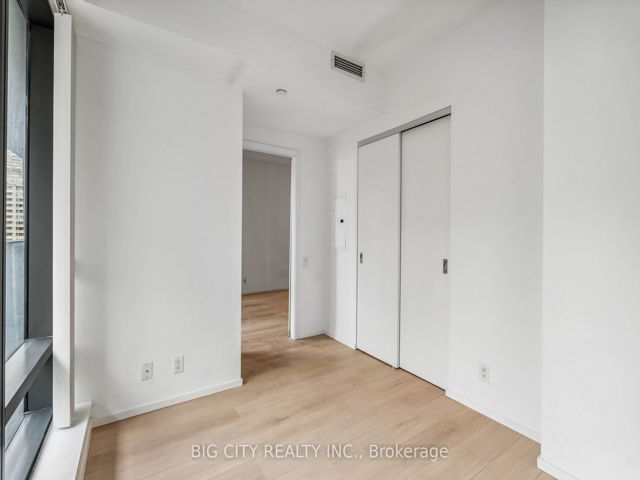 1506 - 5 St Joseph St