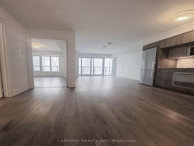 701 - 575 Bloor St E