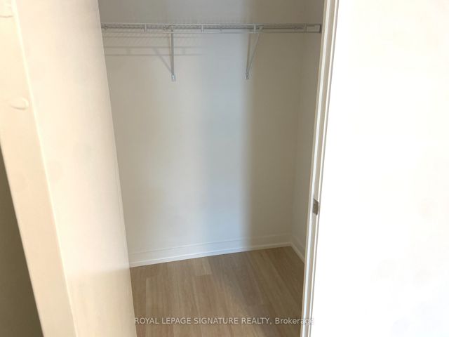 1214 - 500 Wilson Ave