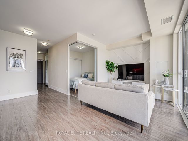 3403 - 300 Front St W