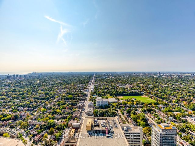 5205 - 8 Eglinton Ave E