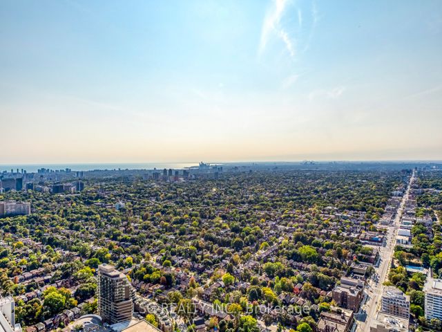 5205 - 8 Eglinton Ave E