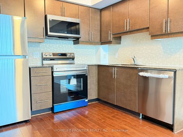 408 - 18 Harbour St