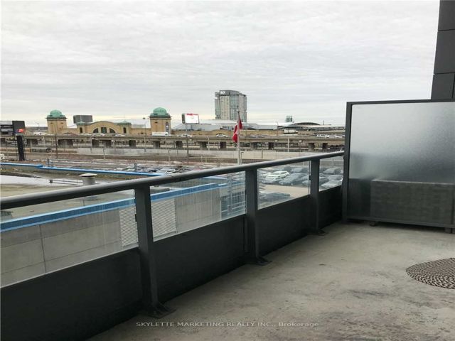 436 - 5 Hanna Ave