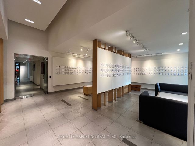 436 - 5 Hanna Ave