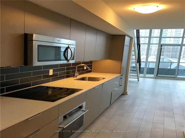 436 - 5 Hanna Ave