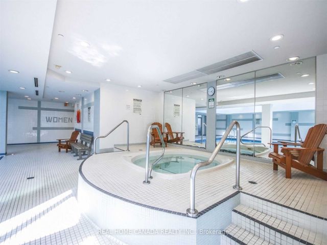 814 - 18 Yonge St