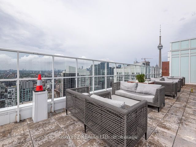3209 - 19 Bathurst St