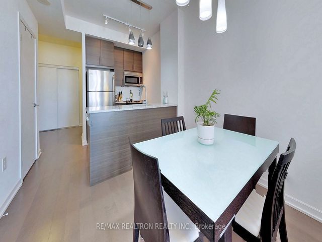 601 - 70 Forest Manor Rd