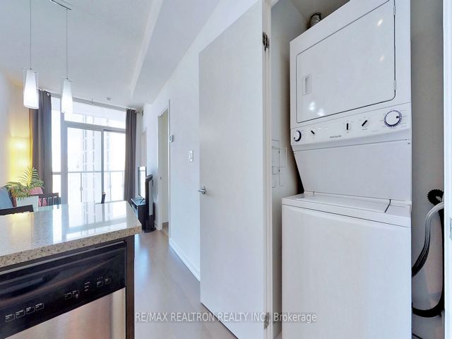 601 - 70 Forest Manor Rd