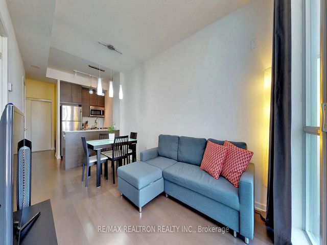 601 - 70 Forest Manor Rd