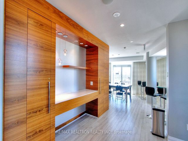 601 - 70 Forest Manor Rd