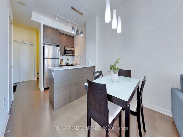 601 - 70 Forest Manor Rd