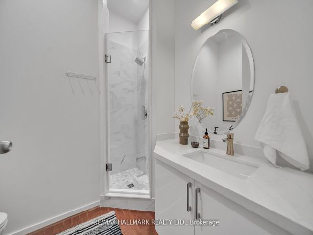 523 - 155 Dalhousie St