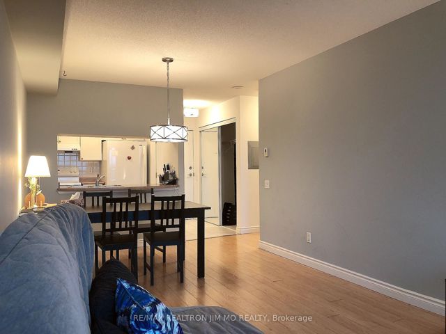 1108 - 8 Hillcrest Ave