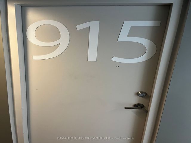915 - 32 Trolley Cres