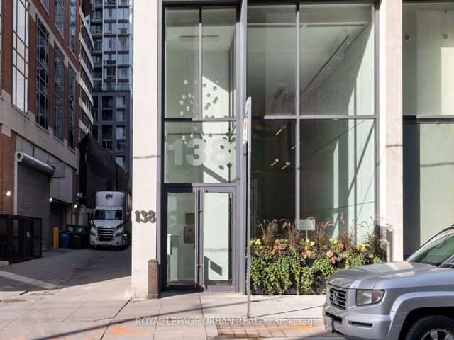 402 - 138 Princess St E