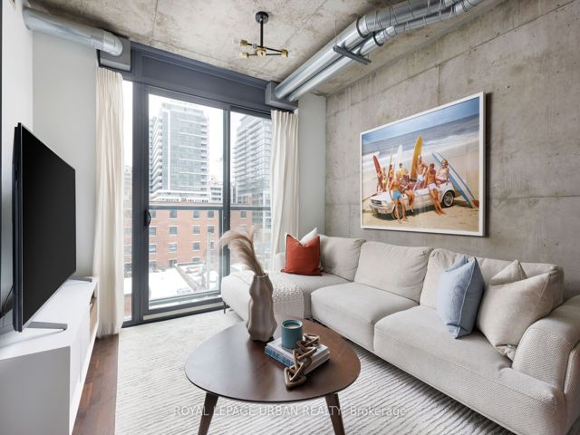 402 - 138 Princess St E