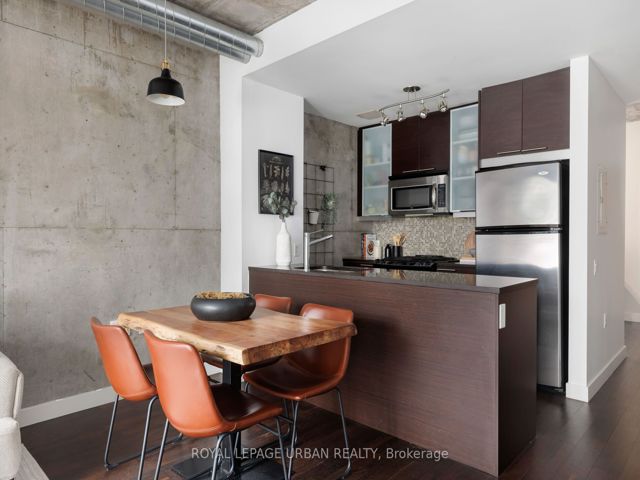 402 - 138 Princess St E