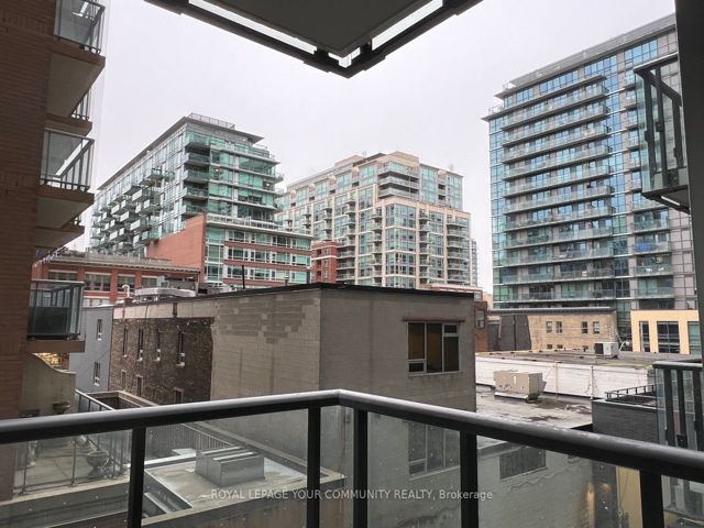 309 - 158 Front St E