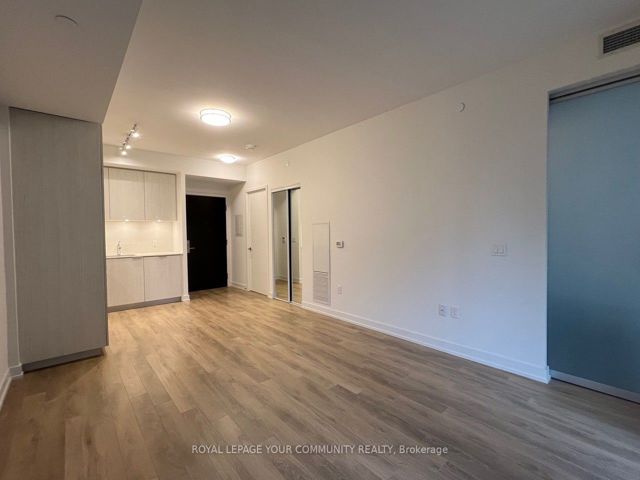 309 - 158 Front St E