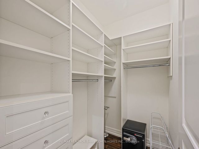 407 - 21 Burkebrook Pl