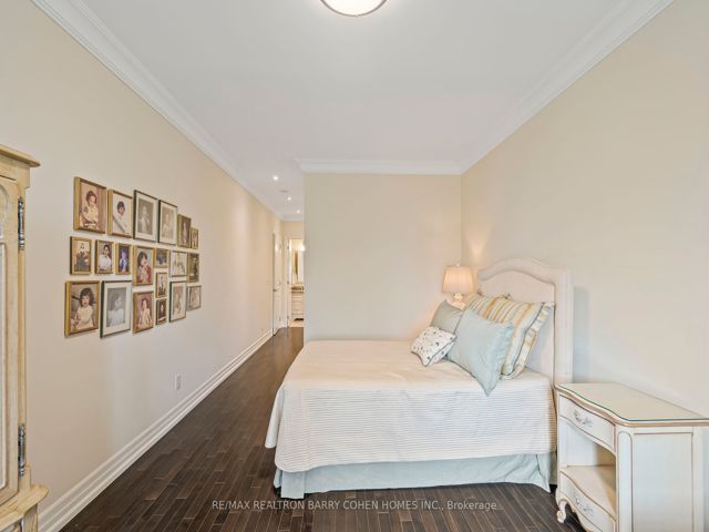 407 - 21 Burkebrook Pl