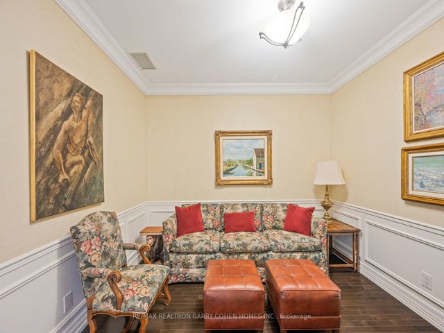407 - 21 Burkebrook Pl