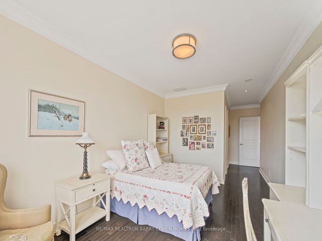 407 - 21 Burkebrook Pl