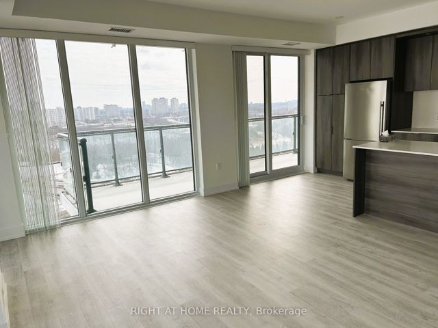1404 - 30 Inn On The Park Dr